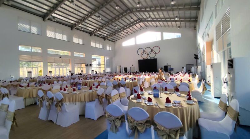 Hội Nghị Ngoài Trời 500 Người: Nên Chọn Quạt Hơi Nước Hay Máy Lạnh?